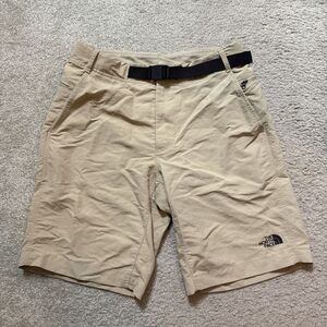 The North Face Men’s Shorts - Khaki Belted Shorts Size 30